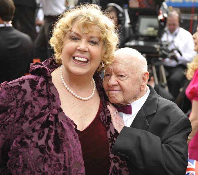 Mickey Rooney and his wife, Jan Rooney, arrive for the 81st Academy Awards Sunday, Feb. 22, 2009, in the Hollywood section of Los Angeles.