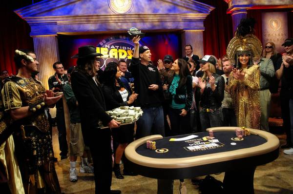 Heads-up final a battle of brains - Las Vegas Sun News