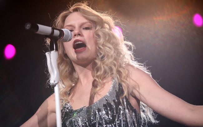 Taylor Swift, Miranda Lambert a contrast in country styles - Las Vegas Sun  News