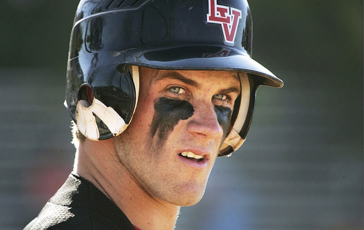 Bryce Harper's Eyeblack is on point!  Eye black softball, Sports eye black,  Baseball eye black