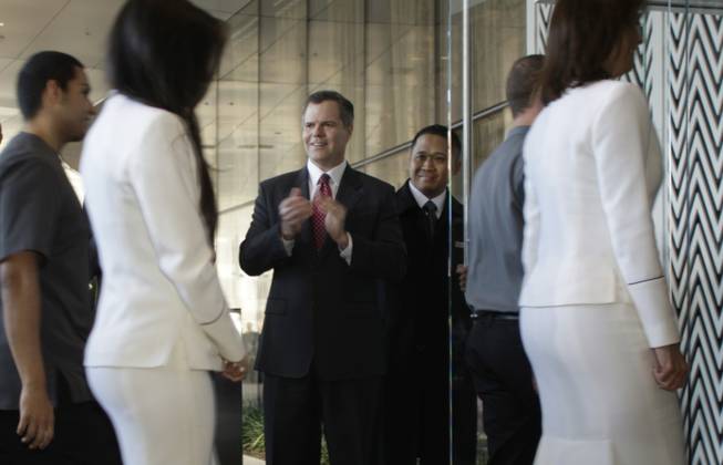 Jim Murren, MGM Mirage chairman and CEO, applauds employees as ...