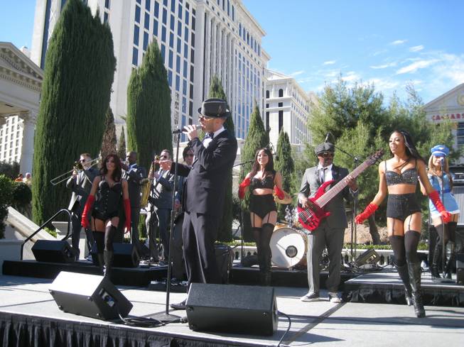 Matt Goss and his grounded, yet high-flying, band powers through a brief show at Caesars Palace. Note the seven-string bass.