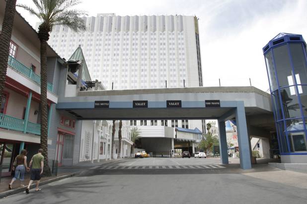 A new pedestrian bridge will allow customers direct access into the casino at the Tropicana Las Vegas. The property is going through its first major renovation in nearly 25 years.  STEVE MARCUS / LAS VEGAS SUN .