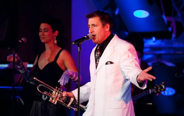 Louis Prima Jr. and The Witnesses featuring Sarah Spiegel perform ...
