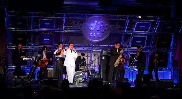 Louis Prima Jr. and The Witnesses featuring Sarah Spiegel perform ...