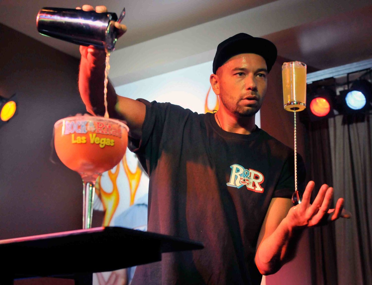 From glass-juggling to bottle-throwing, the best flair bars in Las Vegas -  Las Vegas Weekly