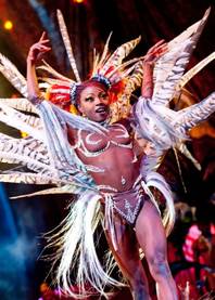 Cirque Performer S Personal Journey Lifts Las Vegas Community