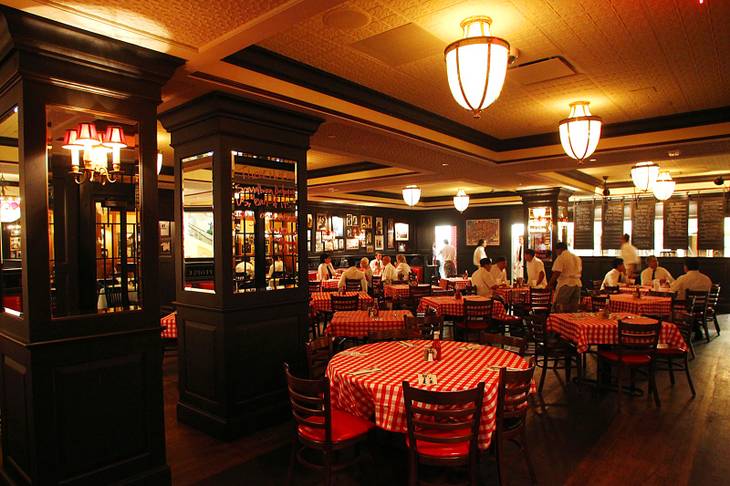 The dining room at P.J. Clarke's at The Forum Shops at Caesars Palace on Jan. 28, 2011.