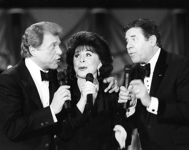 Steve Lawrence, Edyie Gorme and Jerry Lewis during the MDA ...