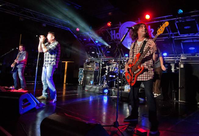 Smash Mouth performs for HDNet TV at Hard Rock Cafe ...