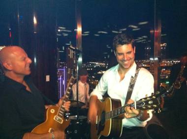 Frankie Moreno jams with Russ Letizia at Mandarin Bar on Saturday night.