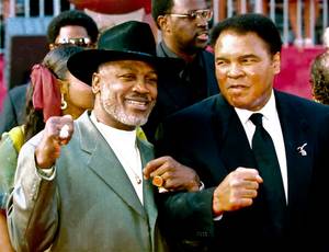 Joe Frazier and Muhammad Ali at the 2002 ESPYs in Los Angeles.
