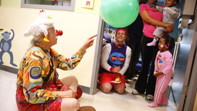 Patch Adams' antics bring brief respite to young patients at Summerlin Hospital