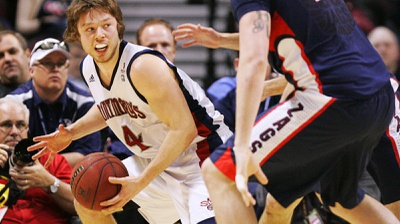 St. Mary's holds off Gonzaga in OT to win tourney
