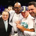 Canelo Alvarez Defeats Shane Mosley