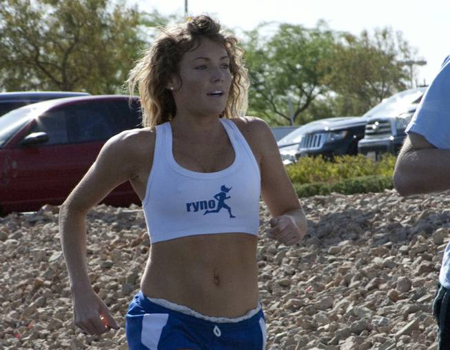 Photograph Natasha Wicks Runs in Las Vegas 5K