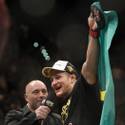 Junior dos Santos defeats Frank Mir in UFC 146