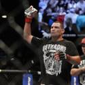 Junior dos Santos defeats Frank Mir in UFC 146
