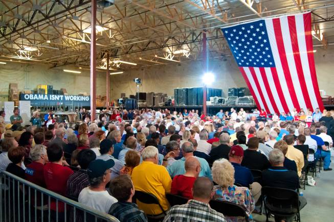 Hundreds of supporters turned out to hear presidential hopeful Mitt ...