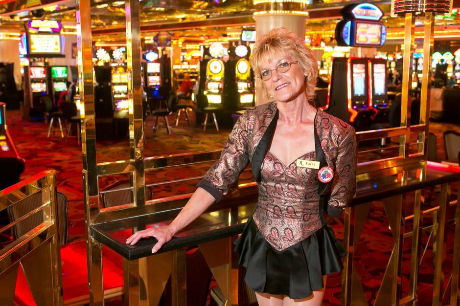 Las Vegas Cocktail Waitress Telegraph