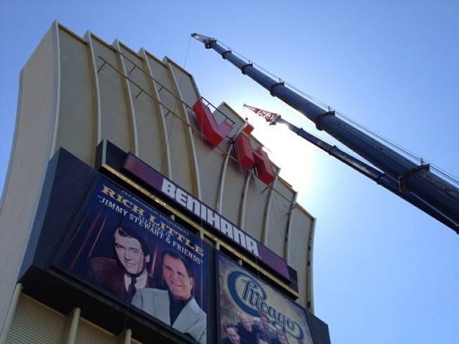 Hanging the LVH Sign
