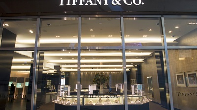 Customers pop the question at Tiffany & Co. in private, with style