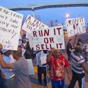 Cabbies Picket in Front of LVCC
