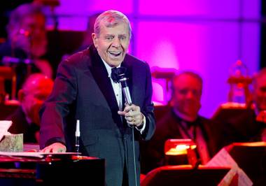 Entertainer Jerry Lewis performs at the Orleans Showroom Sunday, November 18, 2012.