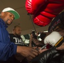 Mayweather and Guerrero Make Official Arrivals at MGM