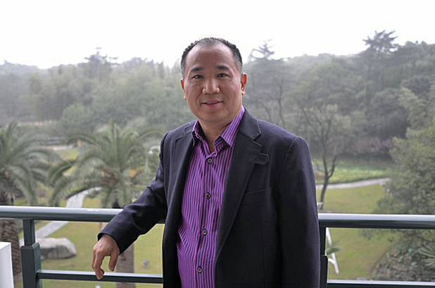 David Jin designed and built the Grand Canyon Skywalk on the Hualapai Indian Reservation.
