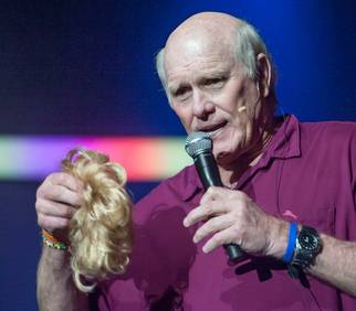 Terry Bradshaw's one-man show at The Mirage is another mad scramble - Las  Vegas Sun News