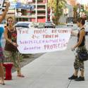 Picketers Show Support For Bradley Manning