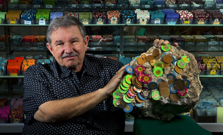 Vegas Inc Poker Chips Feature