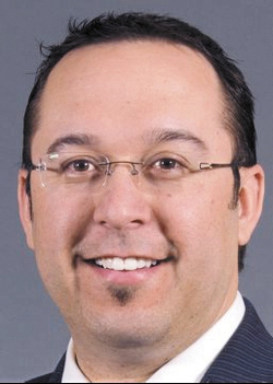 Maximiliano Couvillier III