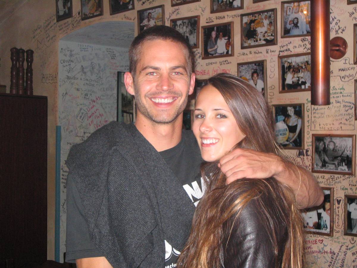 Normaal Clip vlinder explosie Less than one week after losing her father, Aubrianna Atwell loses her  'best friend' Paul Walker - Las Vegas Sun Newspaper