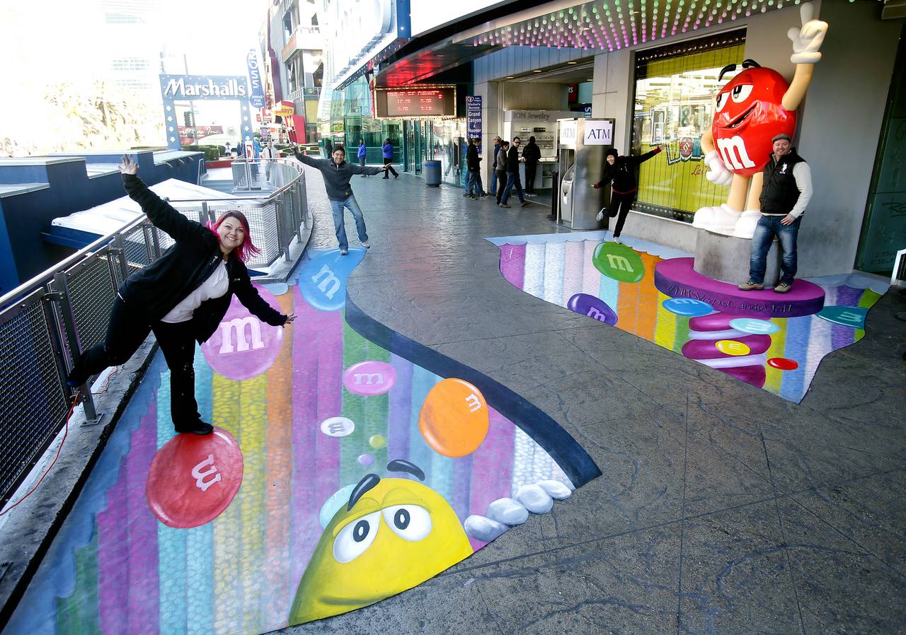 M&Ms World - World's Biggest Candy Wall!!! - Las Vegas NV USA