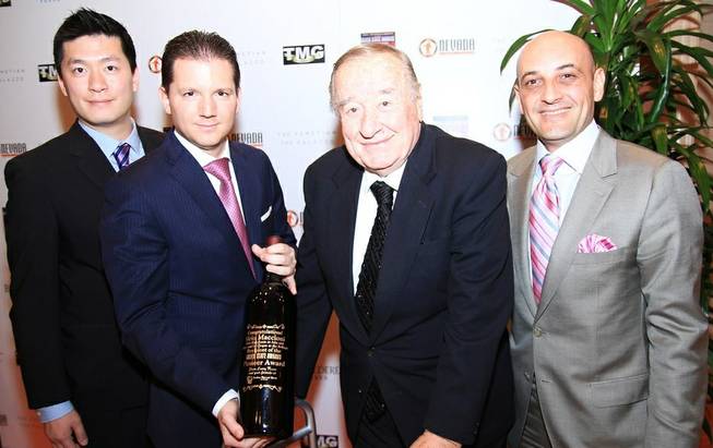 Sirio Maccioni, second from right, received the Pioneer Award at ...