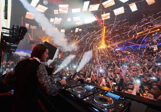 Alesso celebrates his Grammy Award nomination with a performance at ...