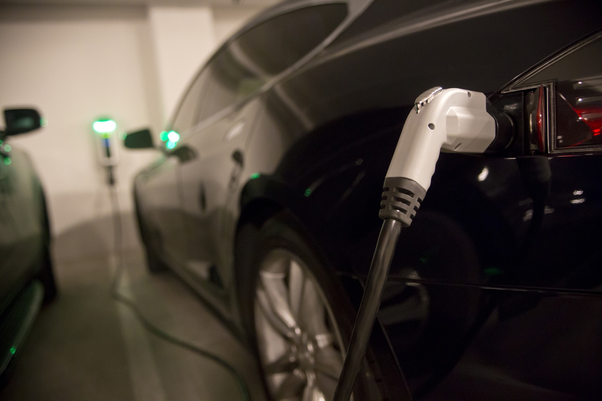 U.S. designates 25,000 miles of electric car-friendly highways - Las ...
