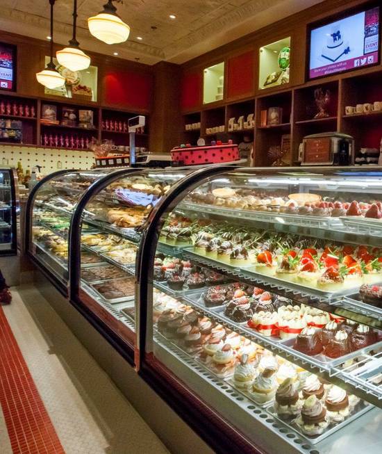 Carlo's Bakery by celebrity chef Buddy Valastro opens in the ...