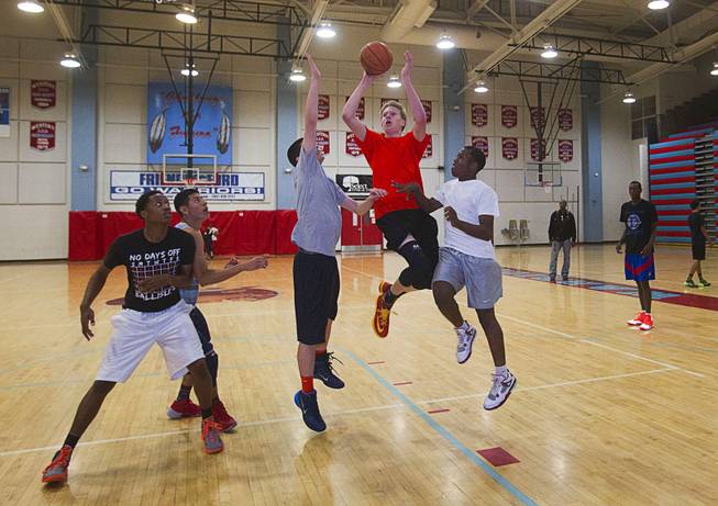 Garrett Scheer takes a shot during a Las Vegas Knicks practice at Western High School on Wednesday, April 2, 2014. The club team has gone from starting its program to being nationally ranked in three years. Now it has sponsorship from Reebok.