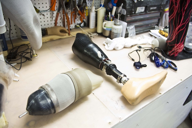 Making Prosthetics - A look at the orthotics and prosthetics lab and ...