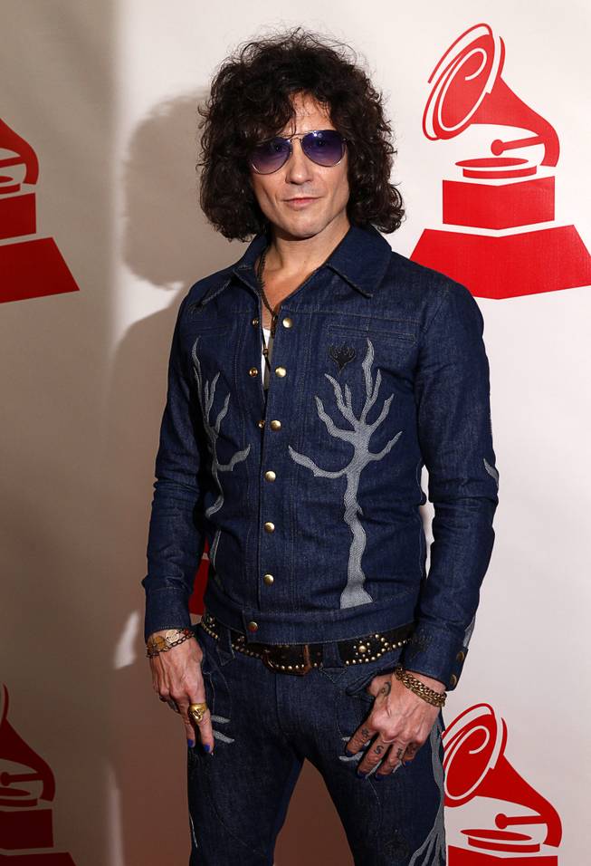 Singer/songwriter Enrique Bunbury arrives at the 2014 Latin Recording Academy Person of the Year Tribute to Joan Manuel Serrat at the Mandalay Bay Events Center Wednesday, Nov. 19, 2014.