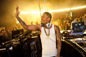 Nick Cannon DJs at Drai’s