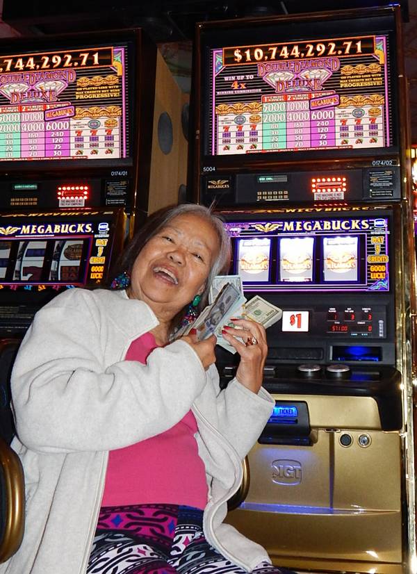 Utah woman wins $10.7 million on Megabucks slot at Westgate - Las Vegas Sun News
