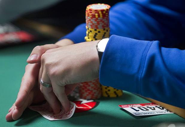 Harrah's Las Vegas employees were reminded recently that smartwatches with cameras are forbidden at table games.
