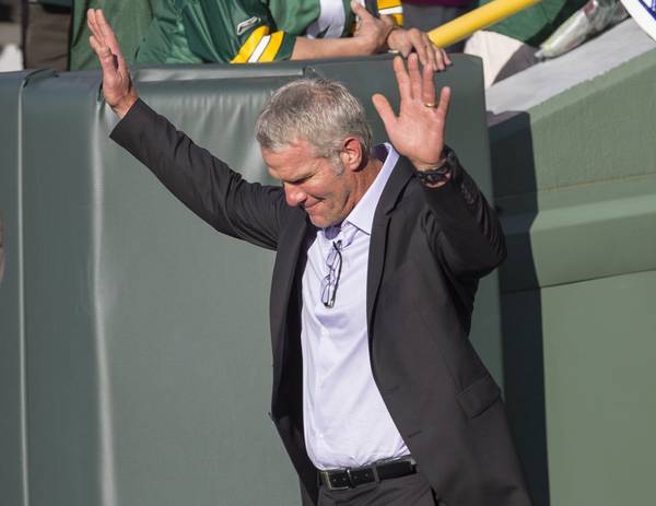 Brett Favre returns to Lambeau for Packers Hall of Fame