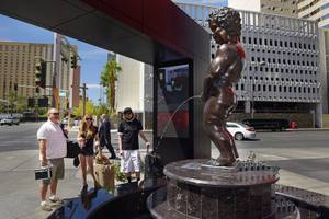 Manneken Pis Las Vegas Unveiled - Las Vegas Weekly