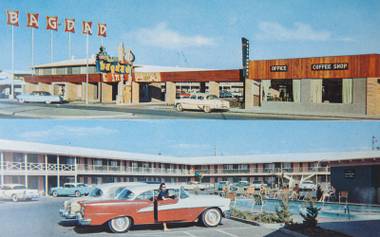 Las Vegas history, through retro postcards: Sifting through Bob Stoldal's massive collection.