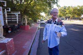 Lonnie Hammargren stands outside his home Thursday, Oct. 22, 2015. Hammargren, a retired neurosurgeon and former Nevada Lt. Governor, opens his home to the public on Nevada Day.